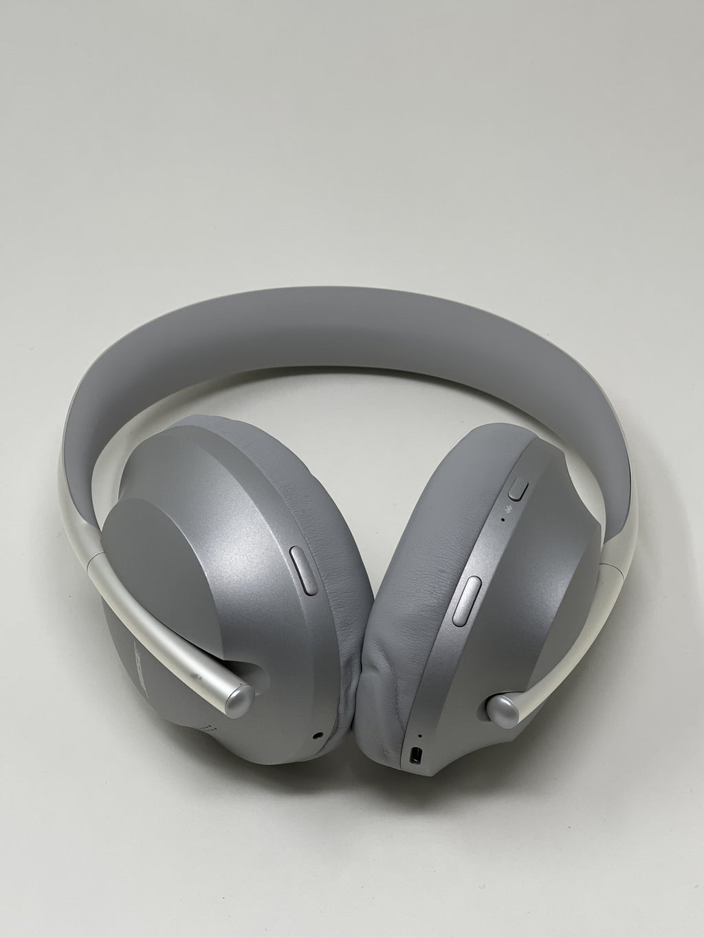 Bose Noise Cancelling 700 Bluetooth Headphones Silver Good – The