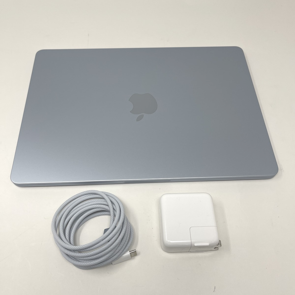 Apple Macbook Air M4 10-Core 13in 256GB SSD 16GB RAM 8-Core GPU