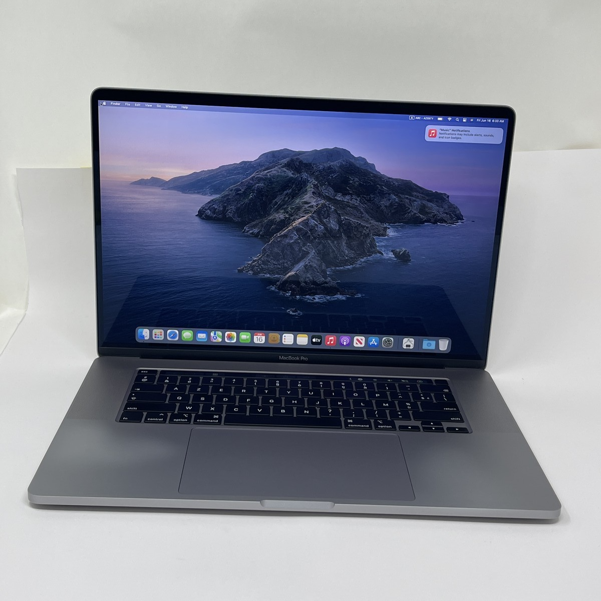 Apple Macbook Pro 16in Intel Core i9 512GB SSD 32GB RAM 2019 Space