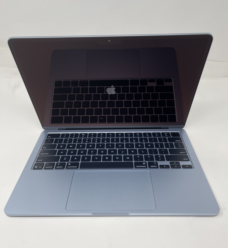 Apple Macbook Air M4 10-Core 13in 256GB SSD 16GB RAM 8-Core GPU