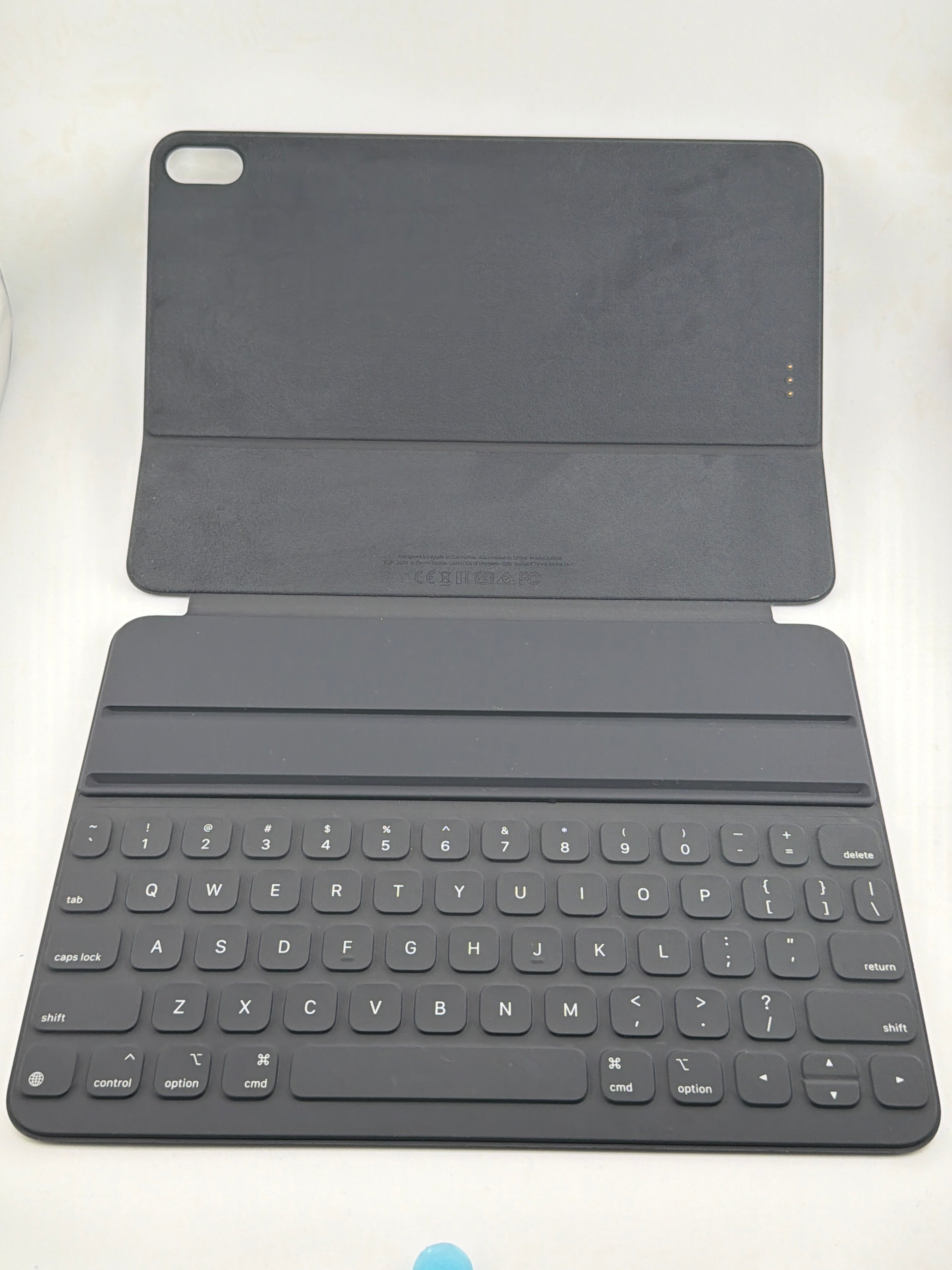 Apple Smart Keyboard Folio for iPad Pro 11 1st Gen MU8G2LL/A A2038