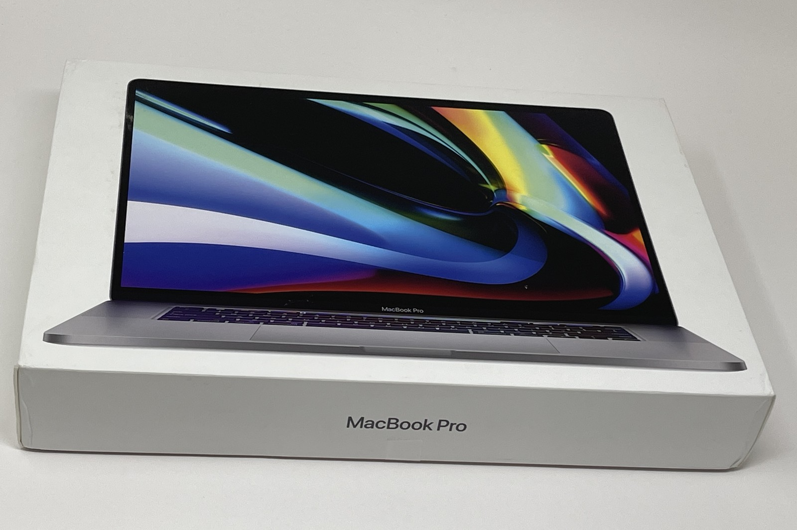 美品 MacBook Pro 2019 16インチRAM32GB/SSD512G Apple MacBook Pro 16