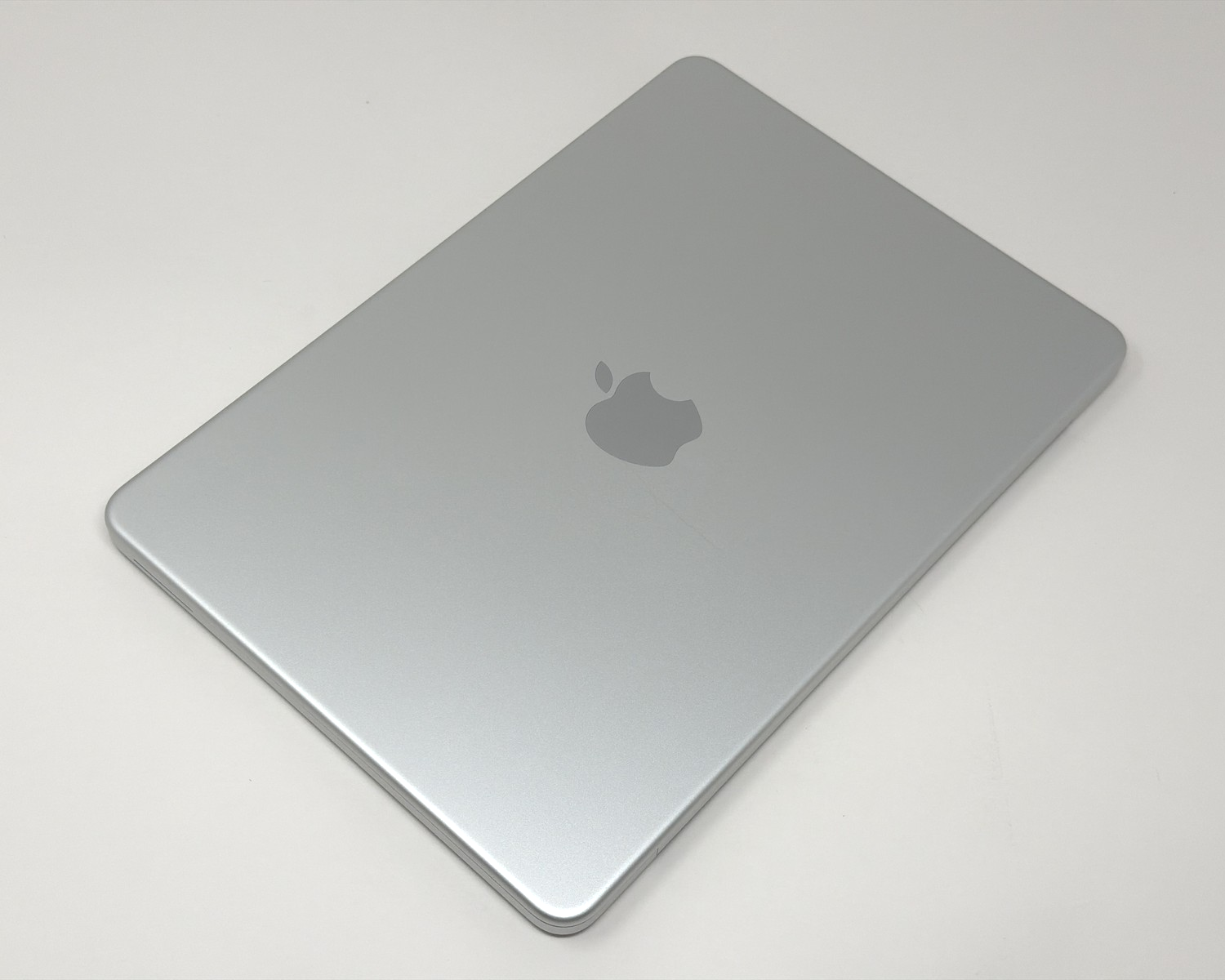 MacBook Neo – The BuyBackWorld Store