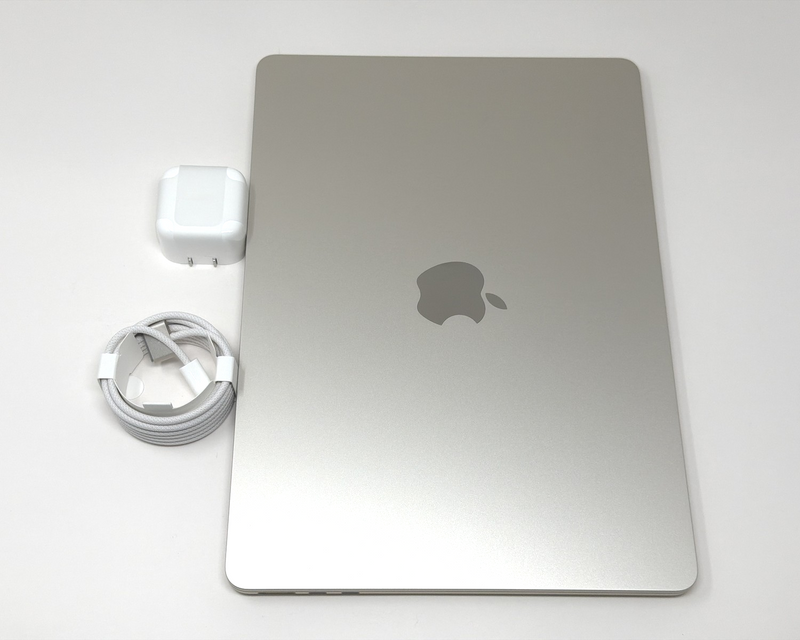 Apple Macbook Air M5 10-Core 13in 1TB SSD 24GB RAM 2026 Starlight