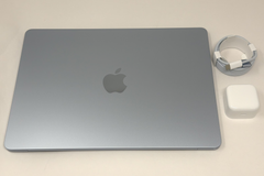 Apple Macbook Air M5 10-Core 13in 512GB SSD 16GB 8-Core 2026 Sky Blue Excellent