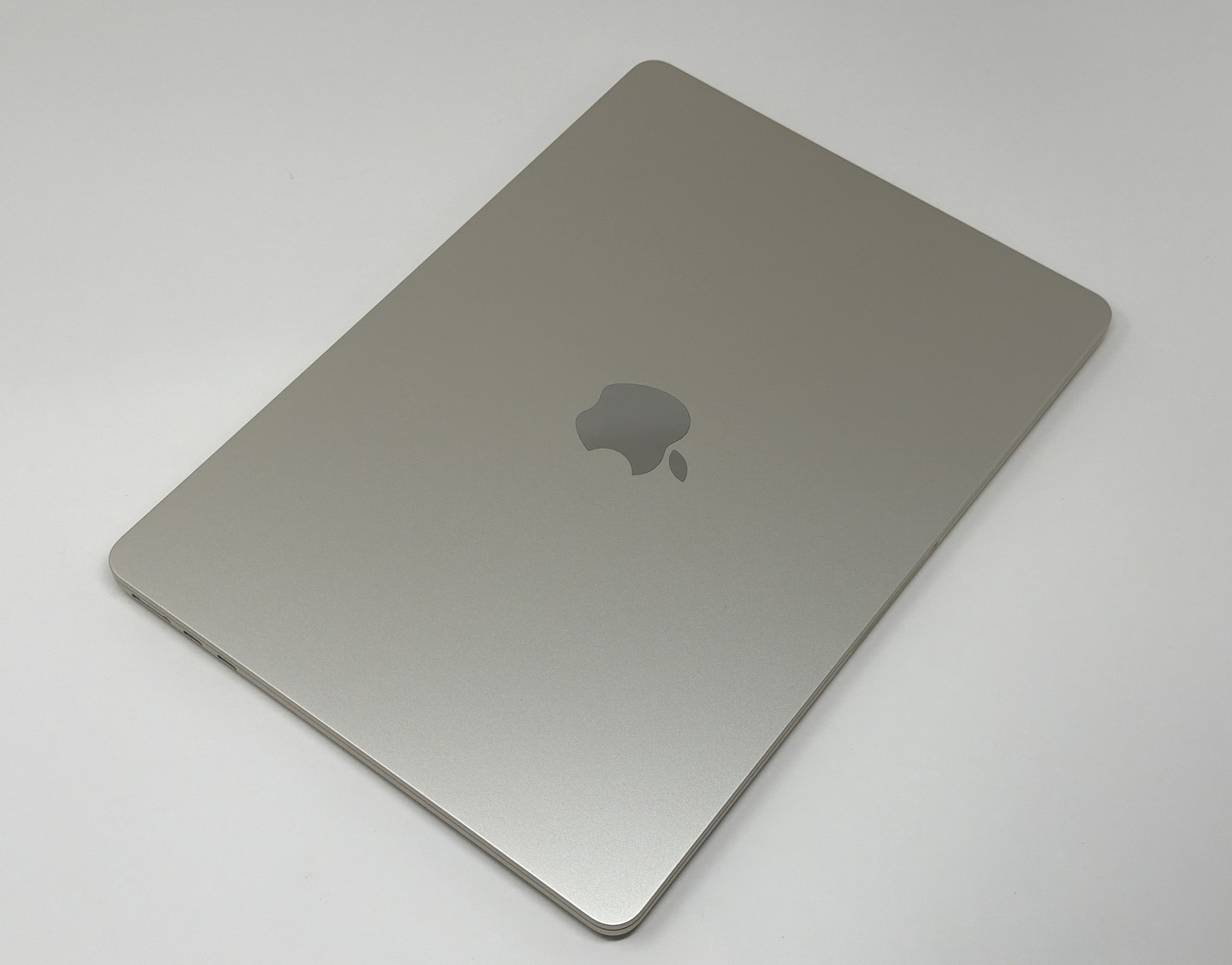 新品 Apple MacBook Air M5 24GB 1TB シルバー Apple Macbook Air M5 10-Core 13in 1TB SSD 24GB RAM 2026 Starlight