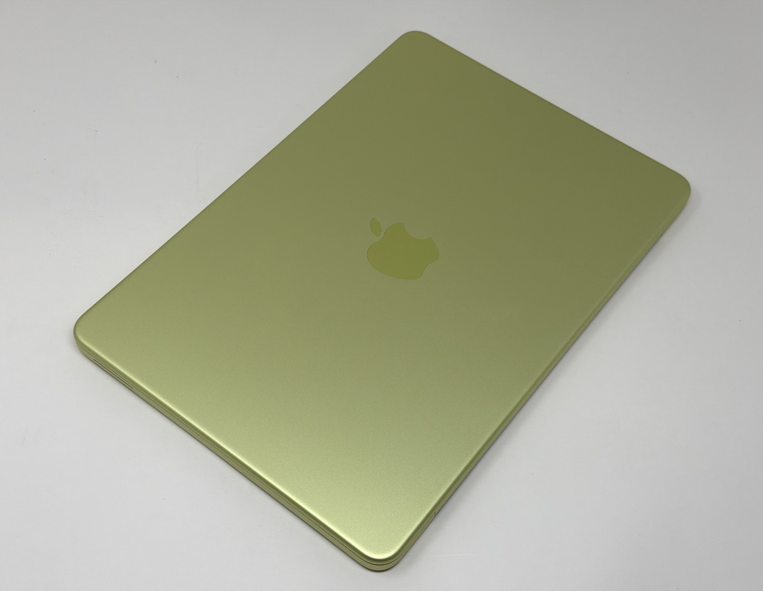 MacBook Neo – The BuyBackWorld Store