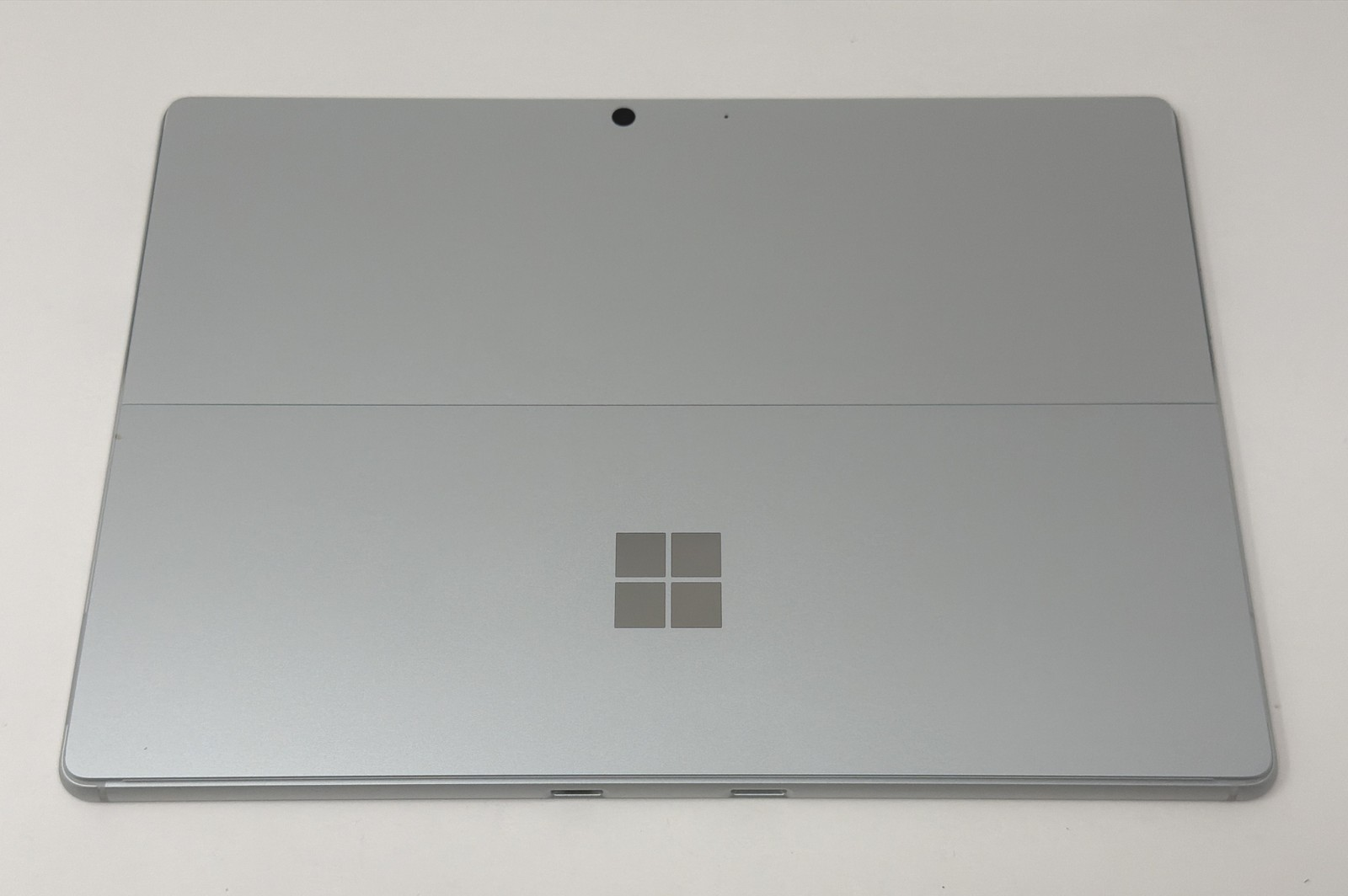 Microsoft Surface Pro 9 5G SQ3 256GB SSD 16GB Platinum w/ Keyboard