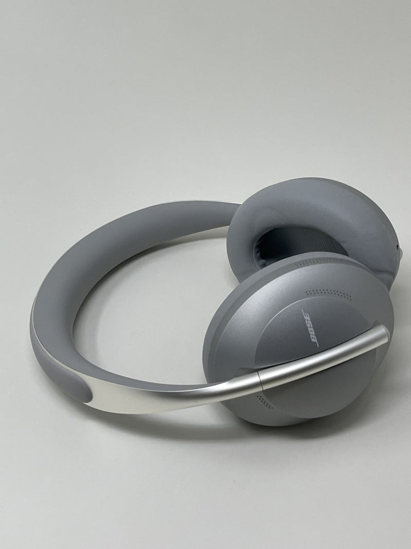 Bose Noise Cancelling 700 Bluetooth Headphones Silver Good – The