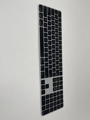 Apple Magic Keyboard with Touch ID and Numeric Keypad A2520 MMMR3LL/A Black Good