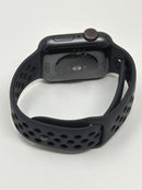 Apple Watch SE Nike 40mm Space Gray Aluminum Case Anthracite Band Cellular Used